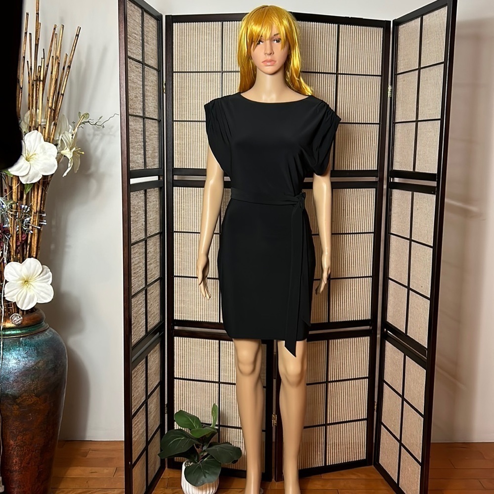 White House Black Market Mini Dress Like New Black. Lined. Size. Xxs.